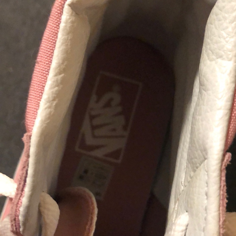 Vans - Picture 3 of 3